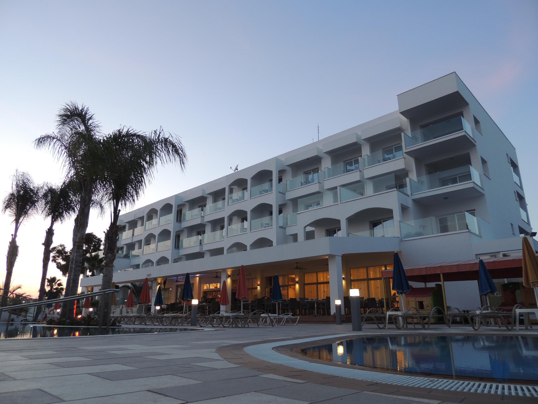 Anesis Hotel Ayia Napa Exterior foto