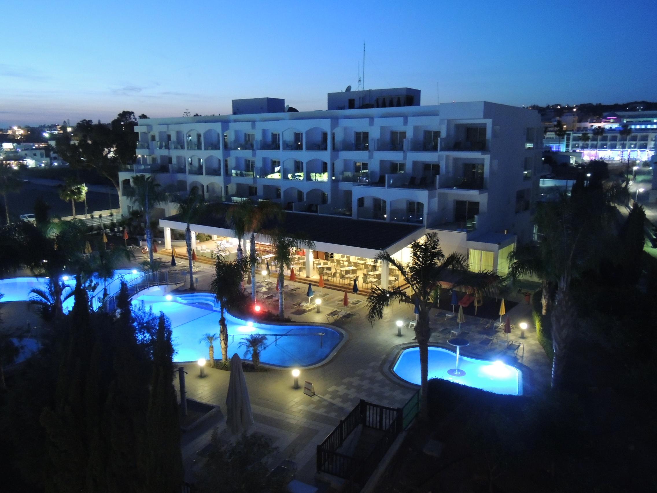 Anesis Hotel Ayia Napa Exterior foto